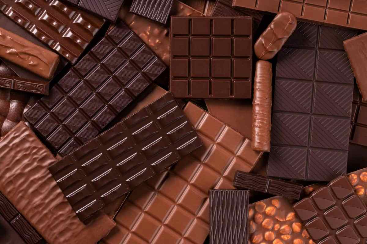 hadiah natal untuk teman terdekat yaitu coklat